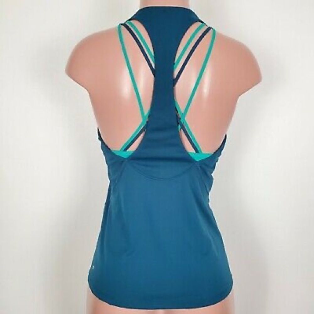 ✨ Kessler Built-In Bra Tank✨ - Picture 6 of 6